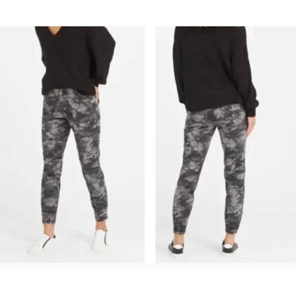 Spanx Blackwash Camouflage Stretch Twill Cargo Jogger Zipper Hem Detail Small - Picture 1 of 12